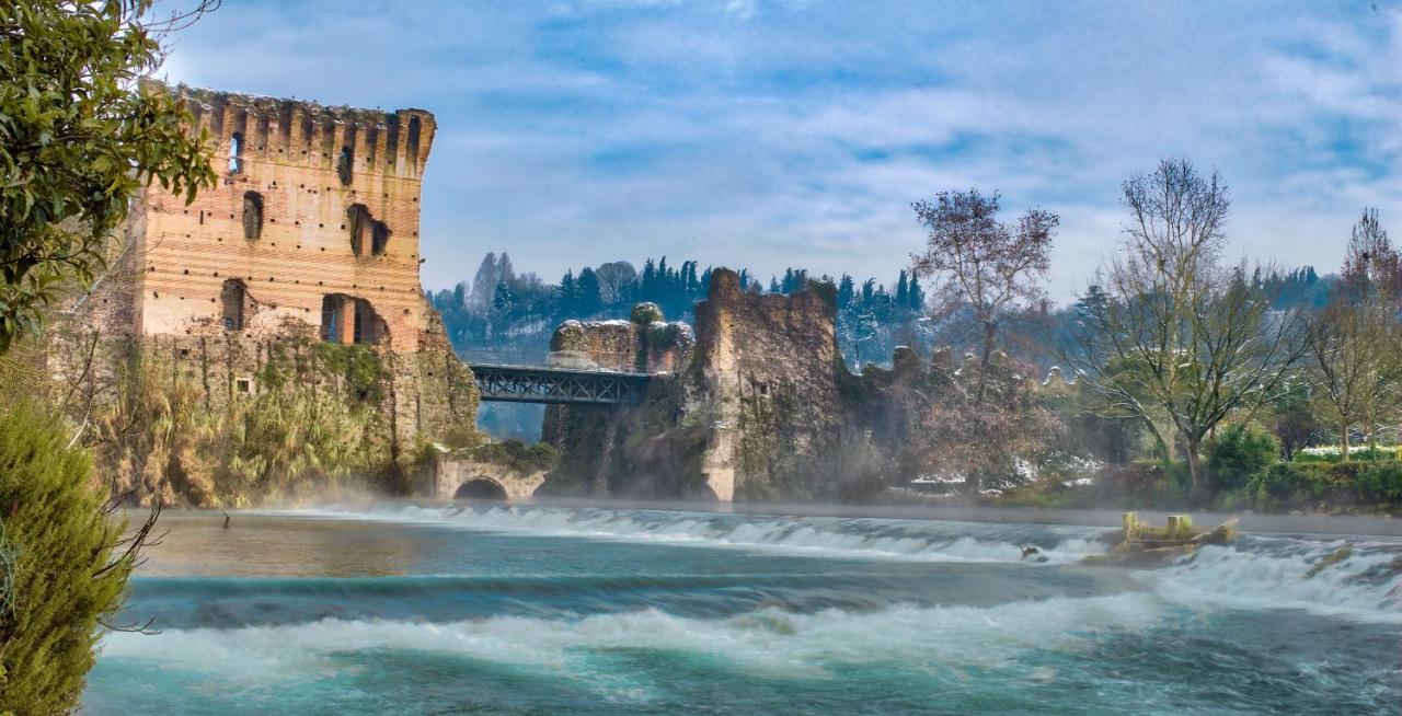 Il Borghetto Vacanze Nei Mulini Валеджо сул Минчио Екстериор снимка