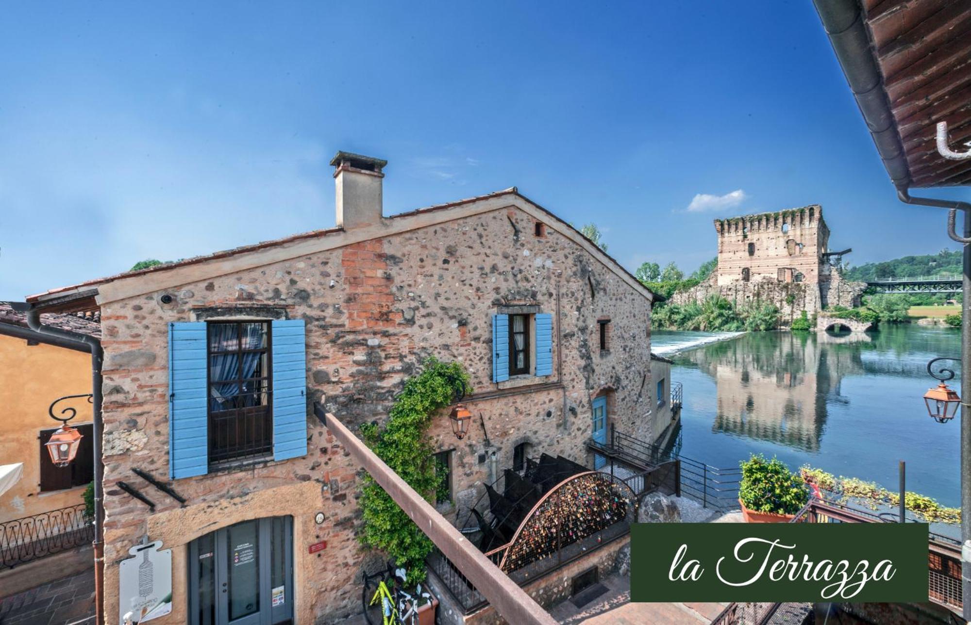 Il Borghetto Vacanze Nei Mulini Валеджо сул Минчио Екстериор снимка