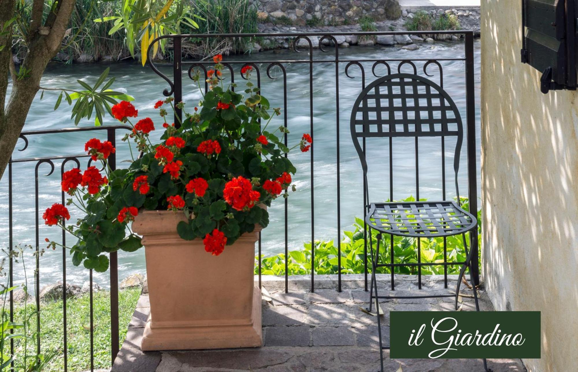 Il Borghetto Vacanze Nei Mulini Валеджо сул Минчио Екстериор снимка